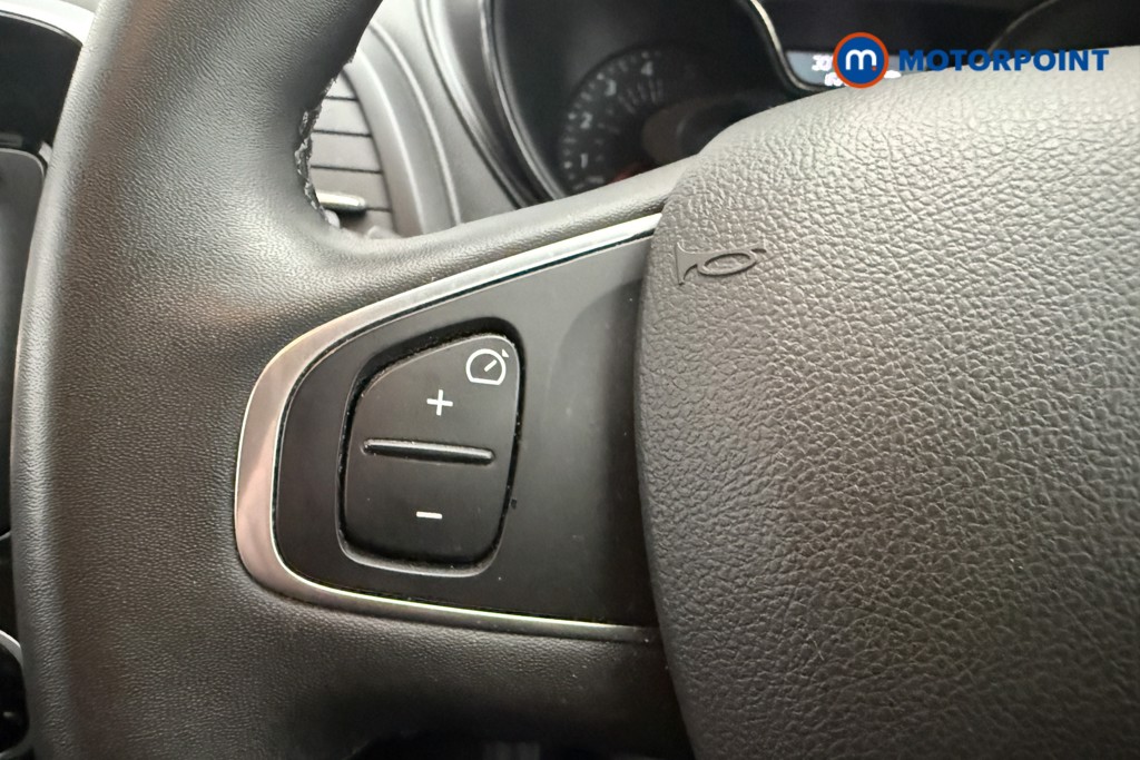 Renault Captur Iconic Manual Diesel SUV - Stock Number (1634589) - 14th supplementary image