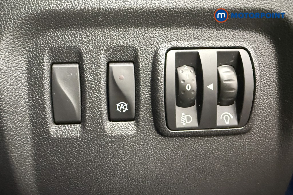 Renault Captur Iconic Manual Diesel SUV - Stock Number (1634589) - 17th supplementary image