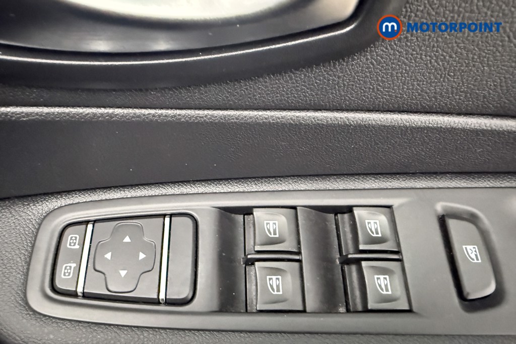 Renault Captur Iconic Manual Diesel SUV - Stock Number (1634589) - 19th supplementary image