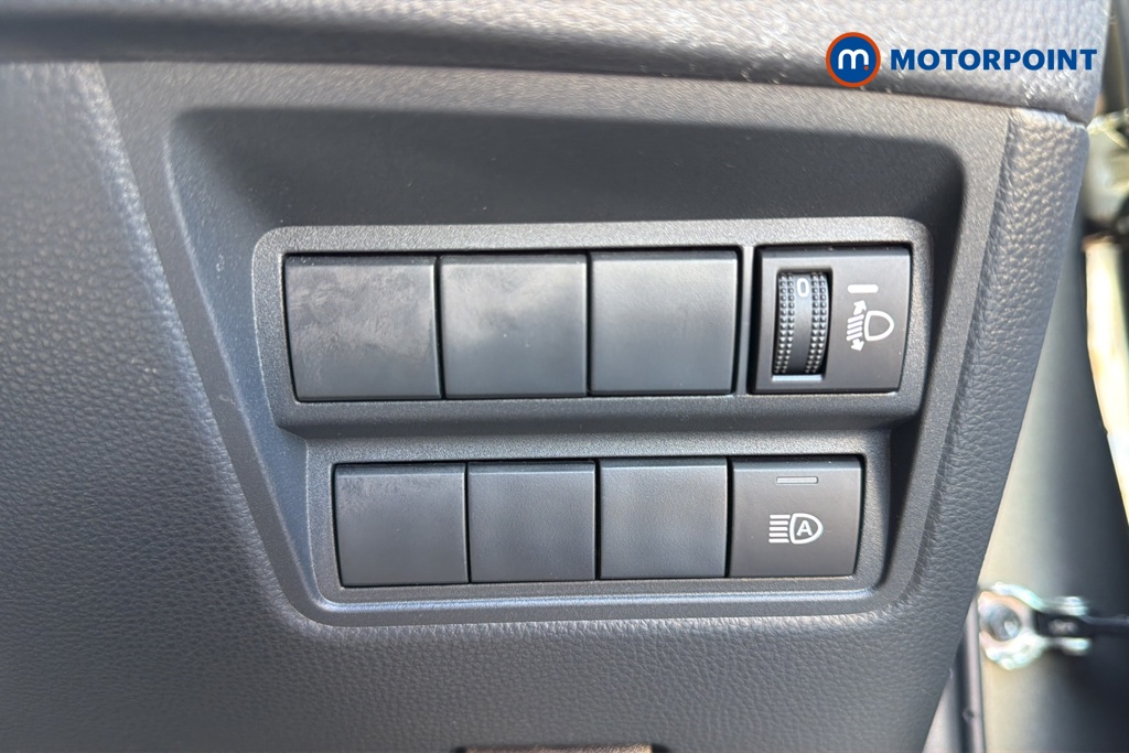 Toyota Yaris Design Automatic Petrol-Electric Hybrid Hatchback - Stock Number (1634781) - 11th supplementary image