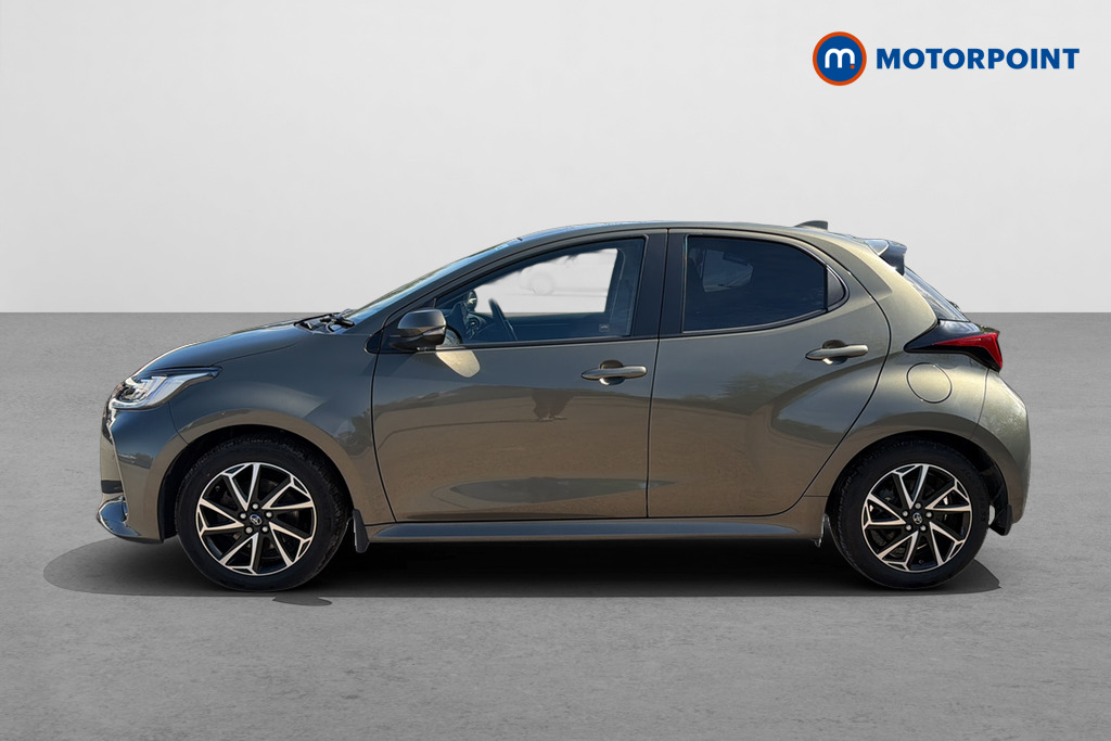 Toyota Yaris Design Automatic Petrol-Electric Hybrid Hatchback - Stock Number (1634781) - Drivers side