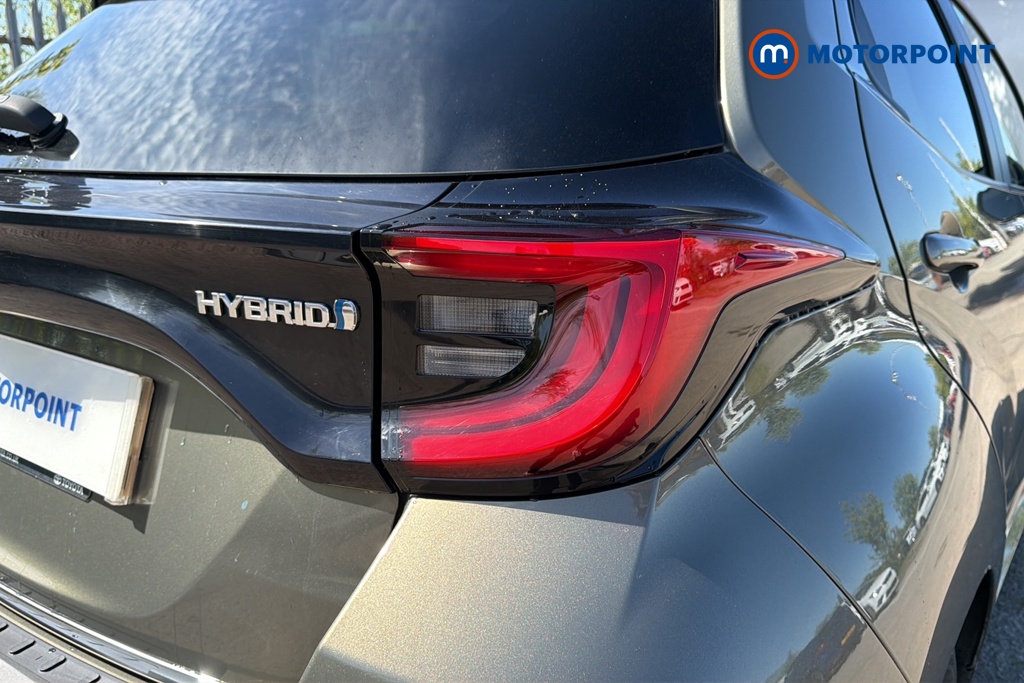 Toyota Yaris Design Automatic Petrol-Electric Hybrid Hatchback - Stock Number (1634781) - 36th supplementary image