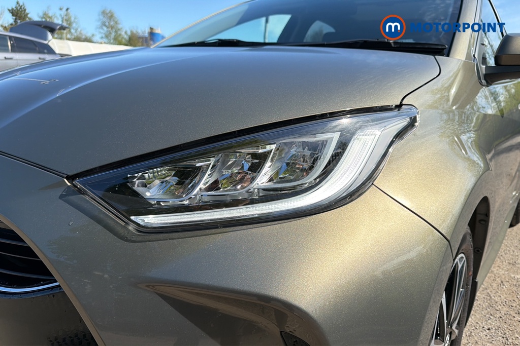 Toyota Yaris Design Automatic Petrol-Electric Hybrid Hatchback - Stock Number (1634781) - 42nd supplementary image