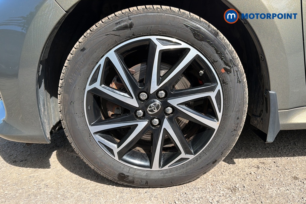 Toyota Yaris Design Automatic Petrol-Electric Hybrid Hatchback - Stock Number (1634781) - 44th supplementary image