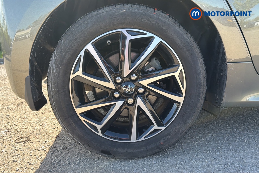 Toyota Yaris Design Automatic Petrol-Electric Hybrid Hatchback - Stock Number (1634781) - 46th supplementary image