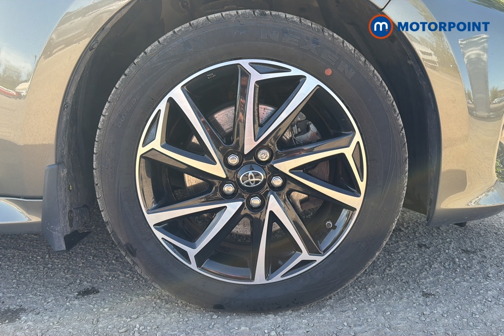 Toyota Yaris Design Automatic Petrol-Electric Hybrid Hatchback - Stock Number (1634781) - 47th supplementary image