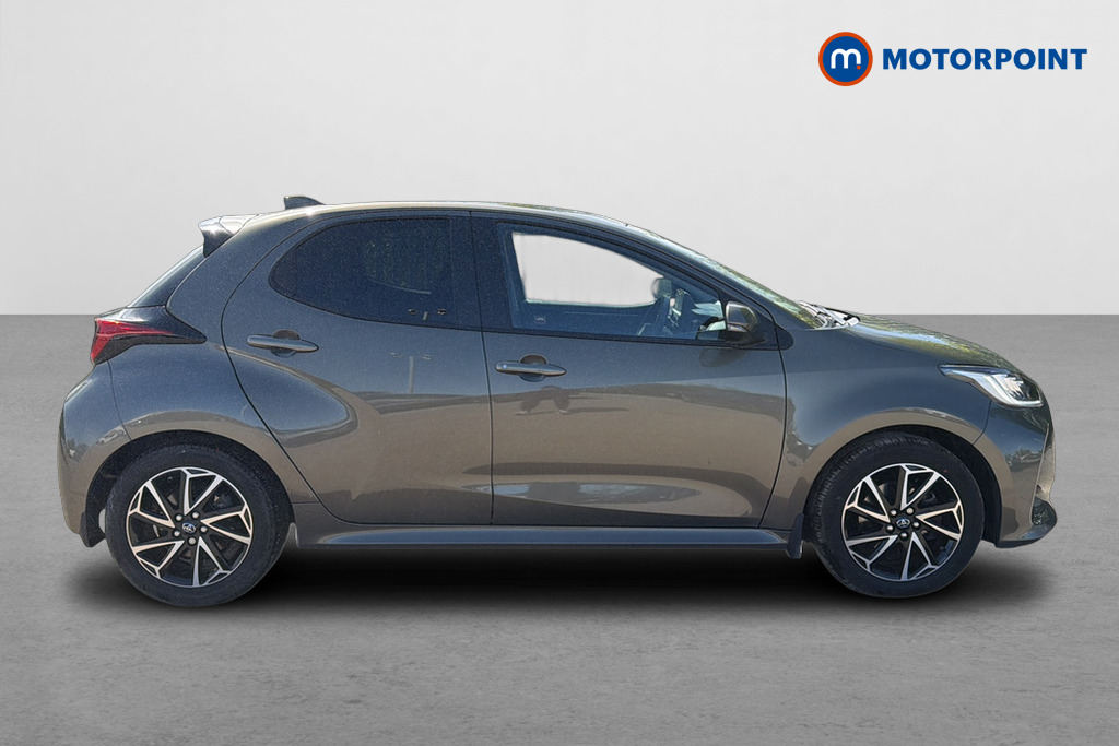 Toyota Yaris Design Automatic Petrol-Electric Hybrid Hatchback - Stock Number (1634781) - Passenger side