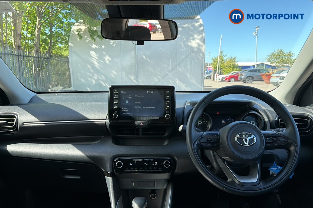 Toyota Yaris Design Automatic Petrol-Electric Hybrid Hatchback - Stock Number (1634781) - 1st supplementary image