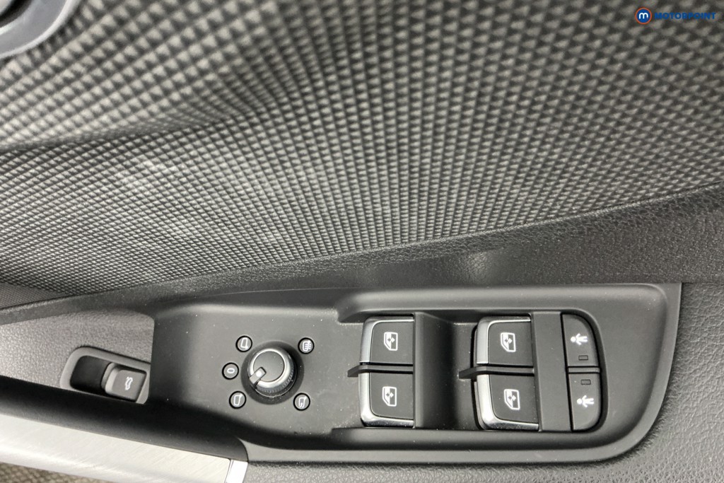 Audi Q2 S Line Manual Petrol SUV - Stock Number (1634874) - 27th supplementary image