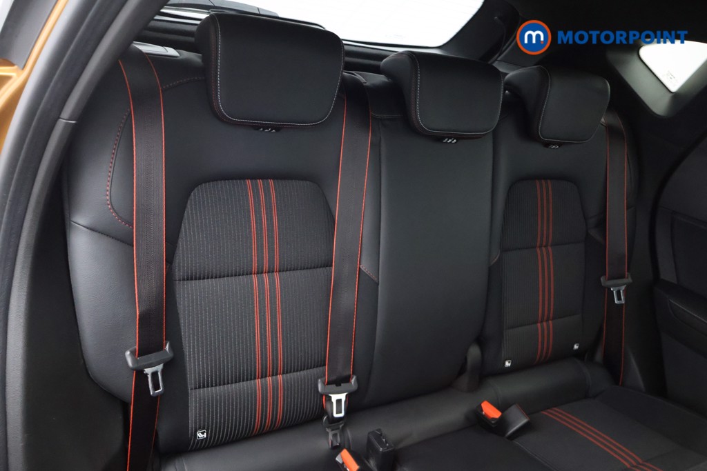 Renault Captur R.S. Line Automatic Petrol Plug-In Hybrid SUV - Stock Number (1636137) - 10th supplementary image