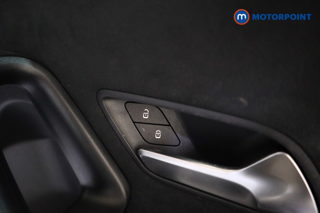 Mercedes-Benz A Class Amg Line Manual Petrol Hatchback - Stock Number (1636225) - 15th supplementary image