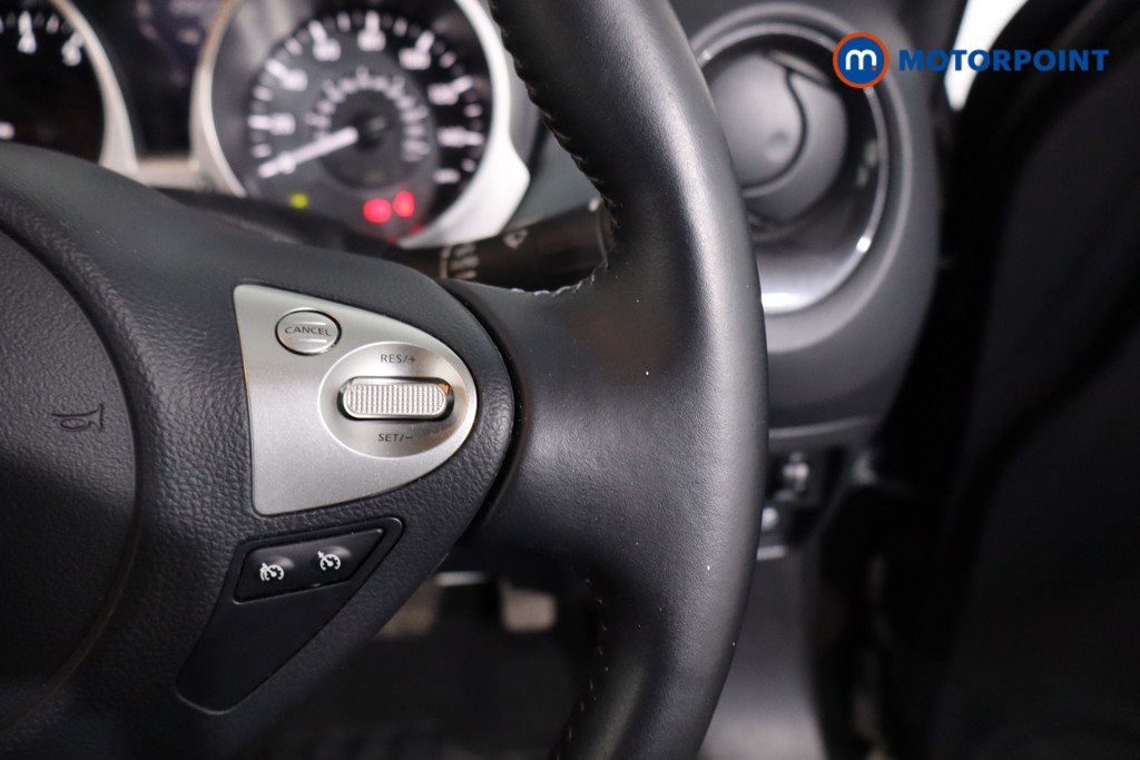 Nissan Juke Tekna Automatic Petrol SUV - Stock Number (1636292) - 8th supplementary image