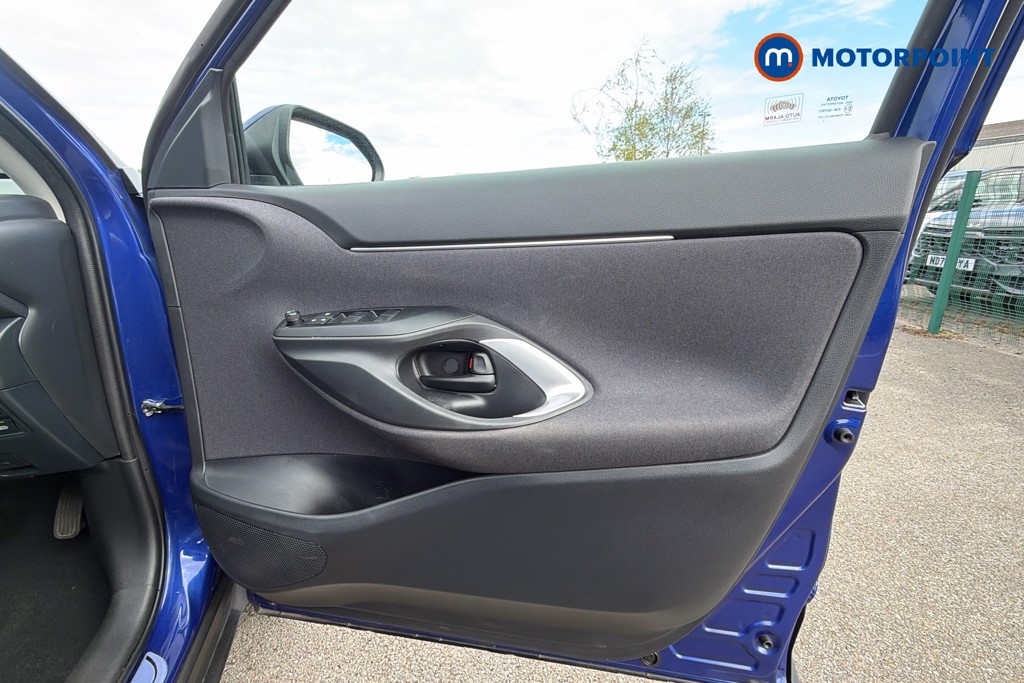 Toyota Yaris Cross Icon Automatic Petrol-Electric Hybrid Estate - Stock Number (1636382) - 19th supplementary image