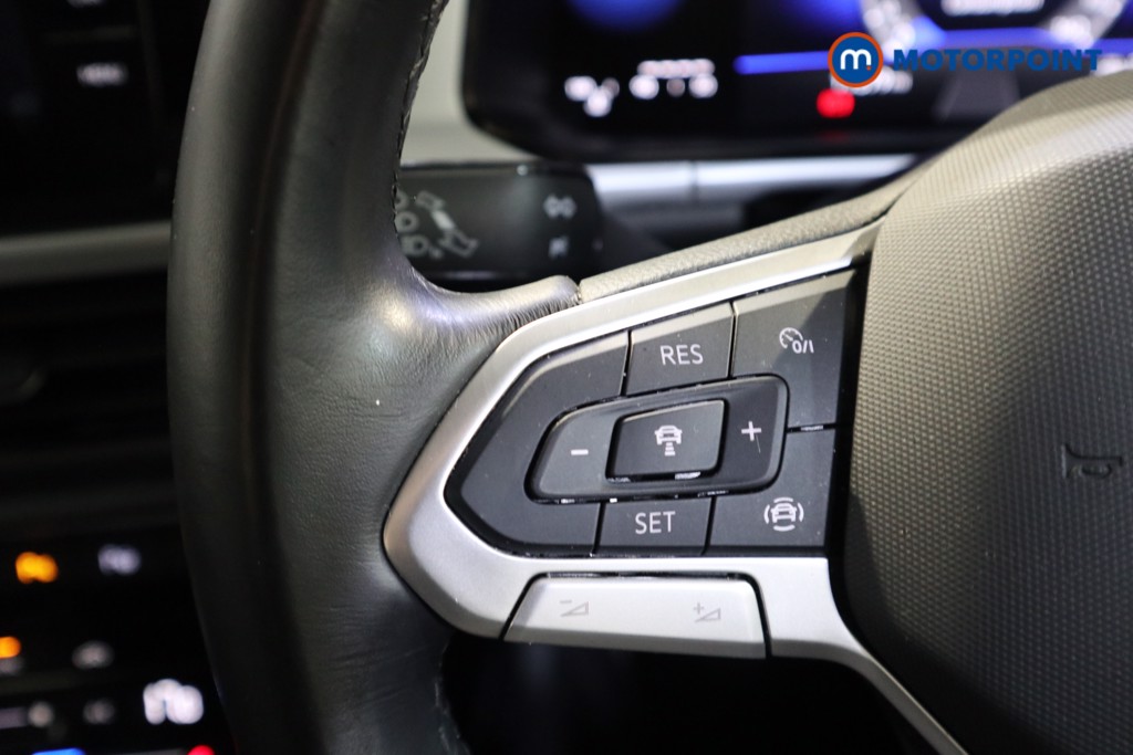 Volkswagen T-Roc Life Manual Petrol SUV - Stock Number (1636829) - 3rd supplementary image