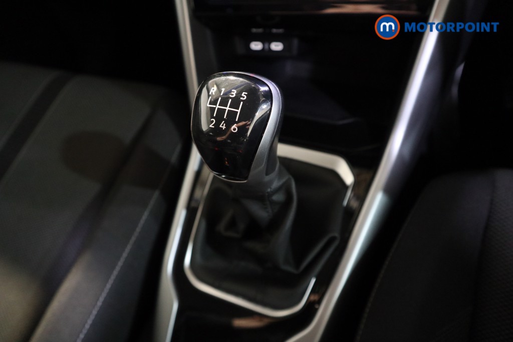 Volkswagen T-Roc Life Manual Petrol SUV - Stock Number (1636829) - 9th supplementary image