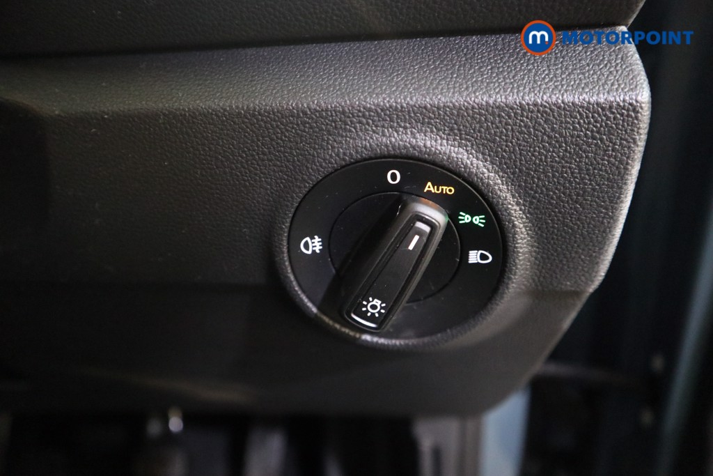 Volkswagen T-Roc Life Manual Petrol SUV - Stock Number (1636829) - 12th supplementary image