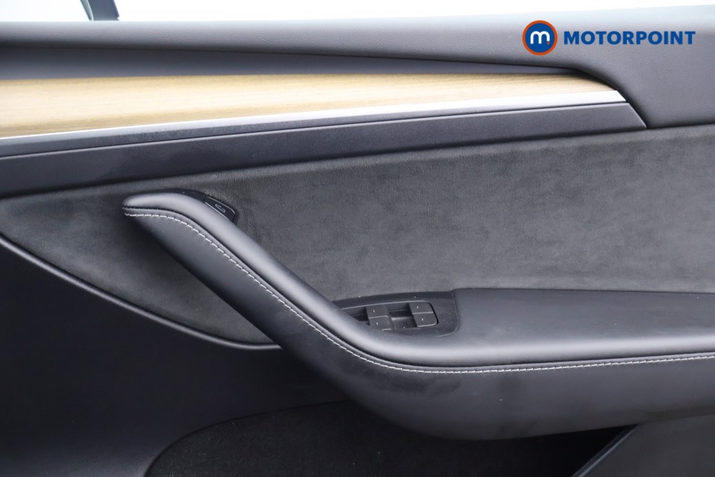 Tesla Model Y Rwd 5Dr Auto Automatic Electric SUV - Stock Number (1637442) - 7th supplementary image