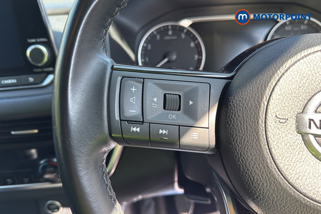 Nissan Qashqai Acenta Premium Manual Petrol SUV - Stock Number (1637548) - 4th supplementary image