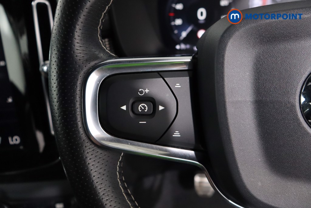 Volvo Xc40 R Design Manual Petrol SUV - Stock Number (1637832) - 7th supplementary image
