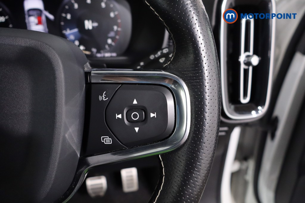 Volvo Xc40 R Design Manual Petrol SUV - Stock Number (1637832) - 8th supplementary image