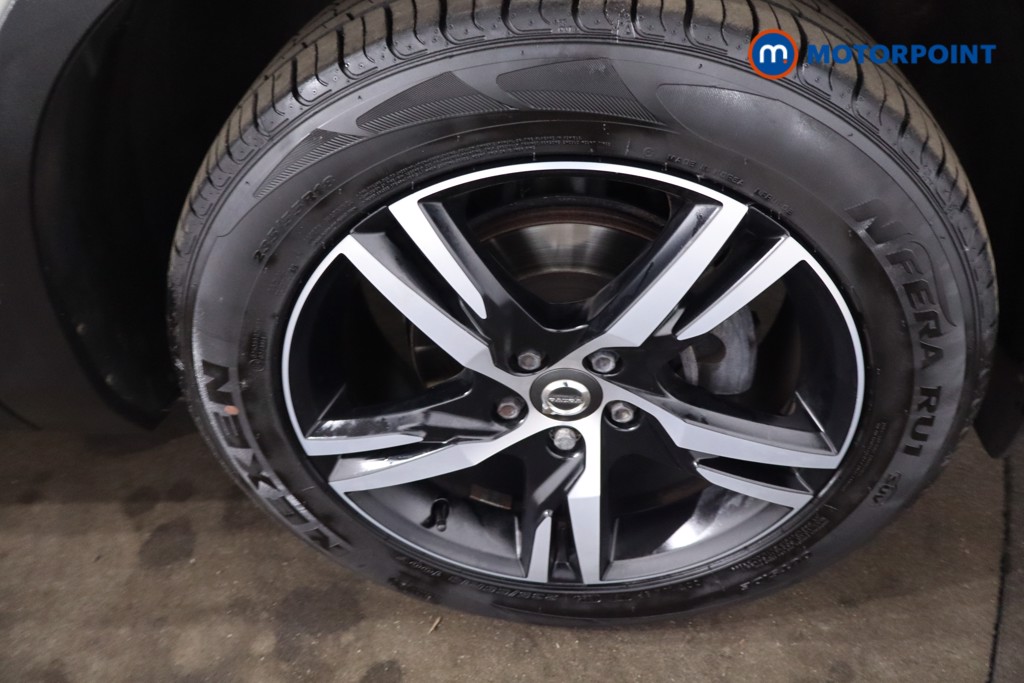 Volvo Xc40 R Design Manual Petrol SUV - Stock Number (1637832) - 9th supplementary image