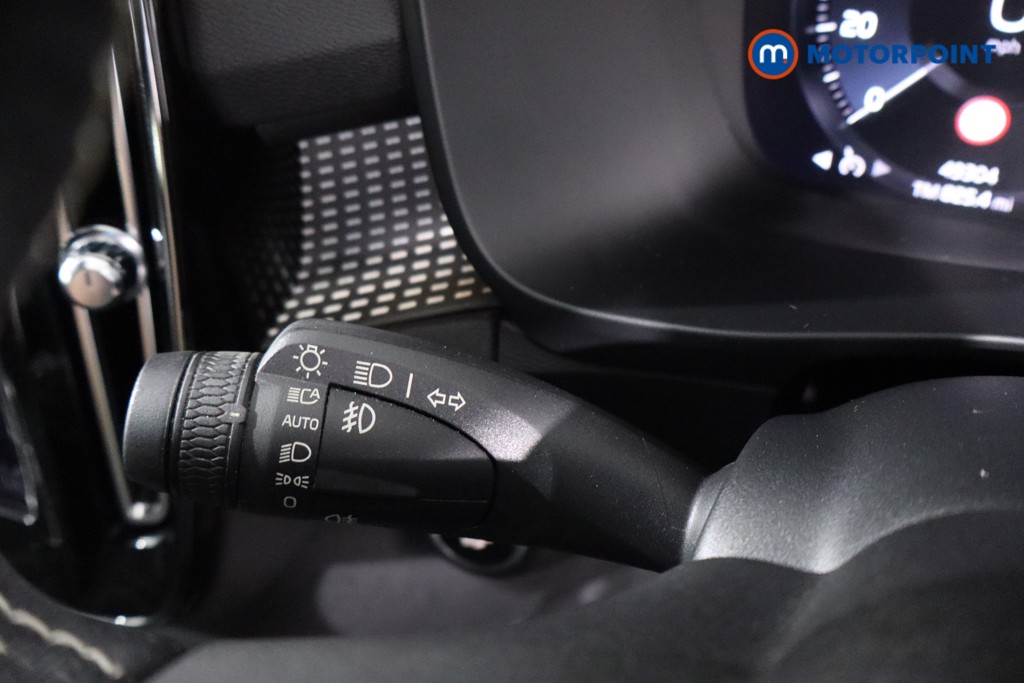 Volvo Xc40 R Design Manual Petrol SUV - Stock Number (1637832) - 14th supplementary image