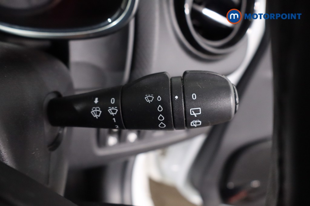 Renault Clio Play Manual Petrol Hatchback - Stock Number (1638070) - 16th supplementary image
