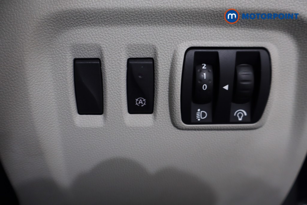 Renault Captur Signature S Nav Automatic Petrol SUV - Stock Number (1638237) - 17th supplementary image