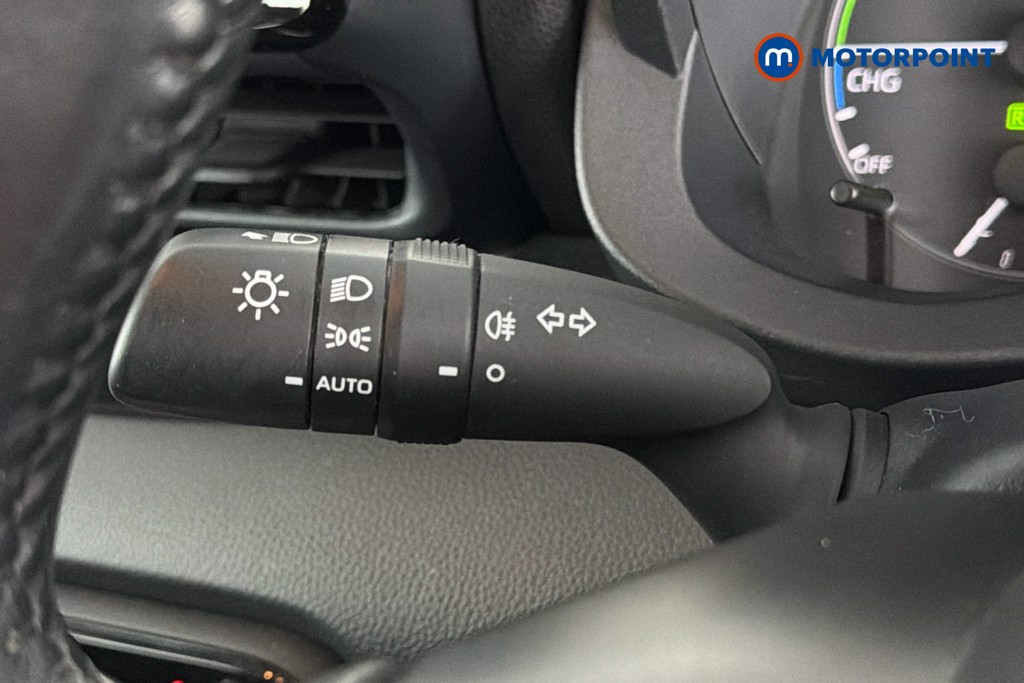 Toyota Yaris Icon Automatic Petrol-Electric Hybrid Hatchback - Stock Number (1638557) - 6th supplementary image