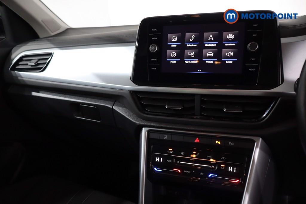 Volkswagen T-Roc Life Manual Petrol SUV - Stock Number (1638640) - 18th supplementary image
