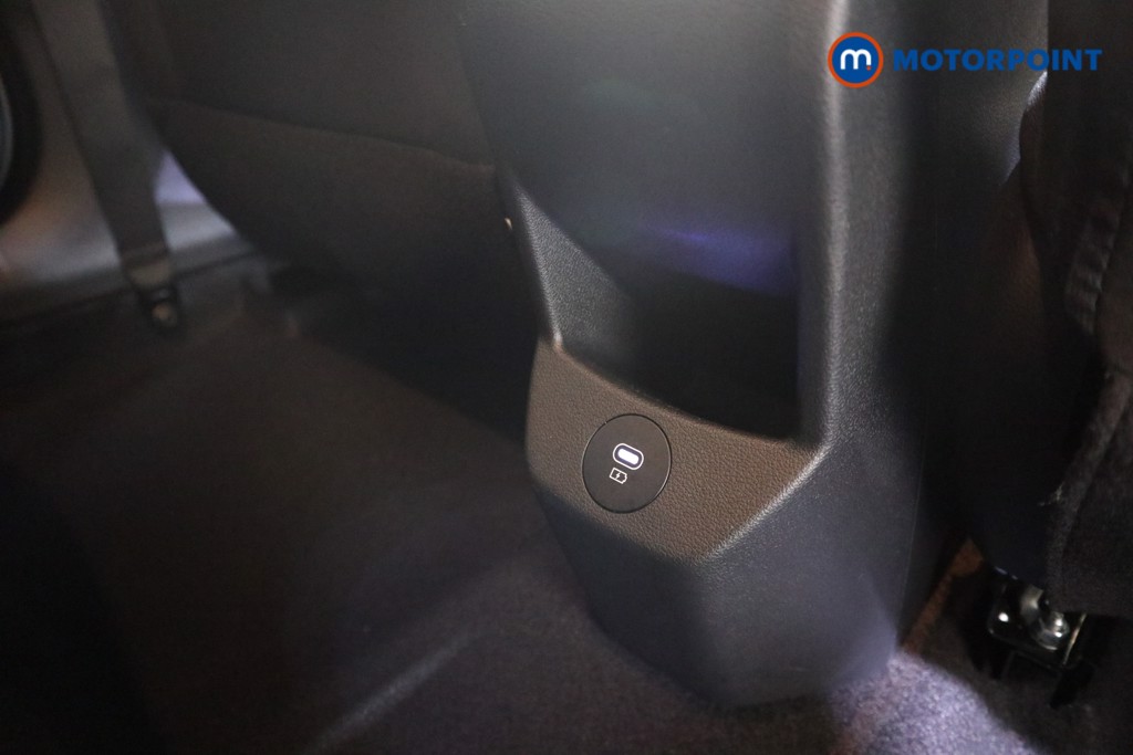 Hyundai I20 Premium Automatic Petrol Hatchback - Stock Number (1638744) - 17th supplementary image