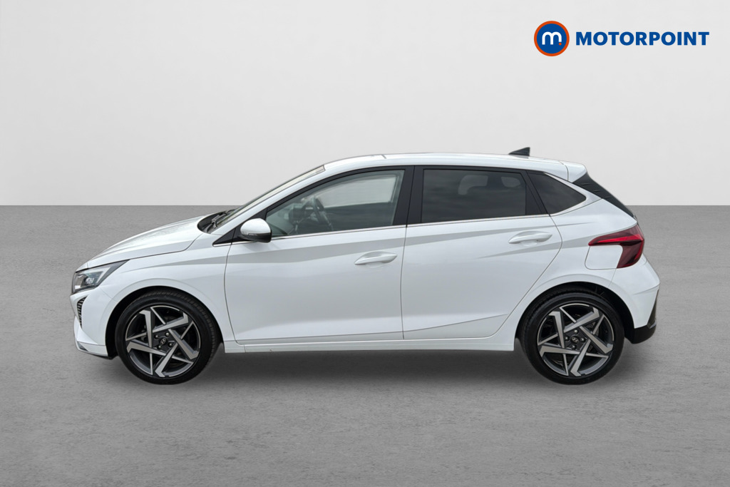 Hyundai I20 Premium Automatic Petrol Hatchback - Stock Number (1638761) - Passenger side