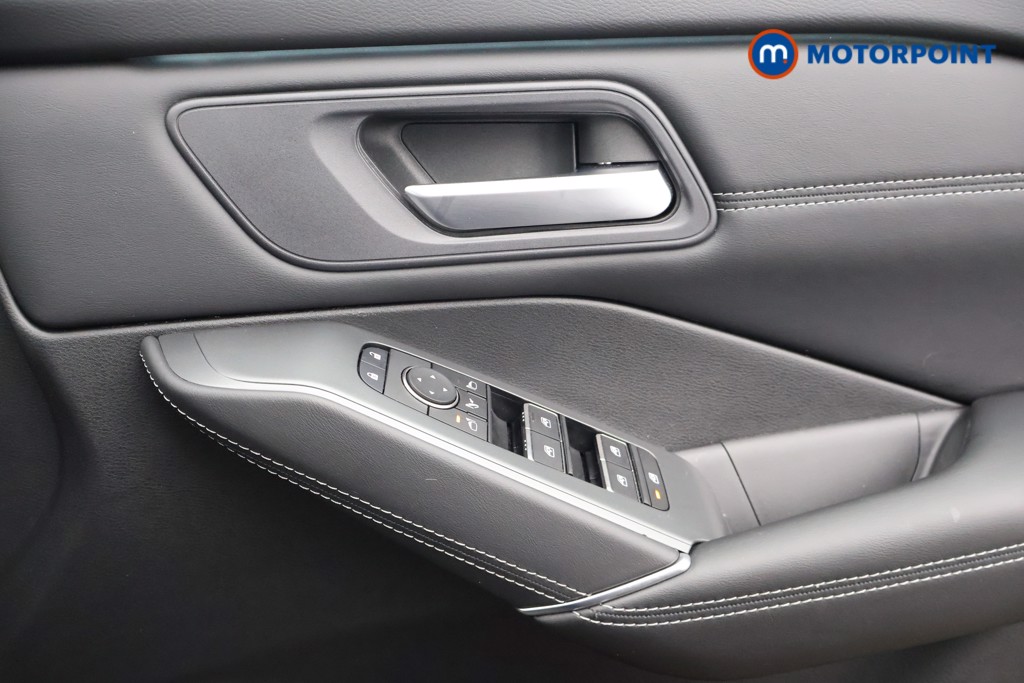 Nissan Qashqai N-Connecta Automatic Petrol SUV - Stock Number (1638816) - 5th supplementary image