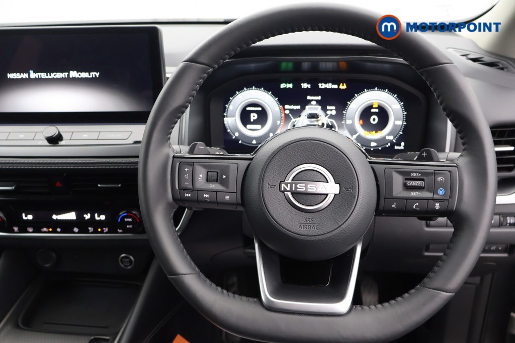 Nissan Qashqai N-Connecta Automatic Petrol SUV - Stock Number (1638816) - 1st supplementary image