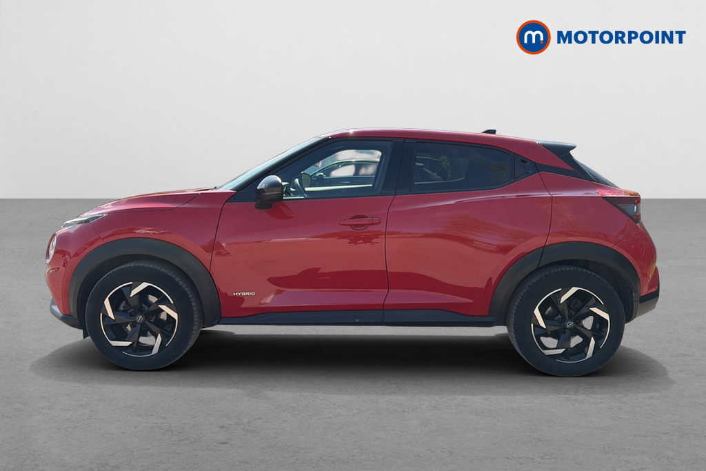 Nissan Juke N-Connecta Automatic Petrol-Electric Hybrid SUV - Stock Number (1639401) - Drivers side