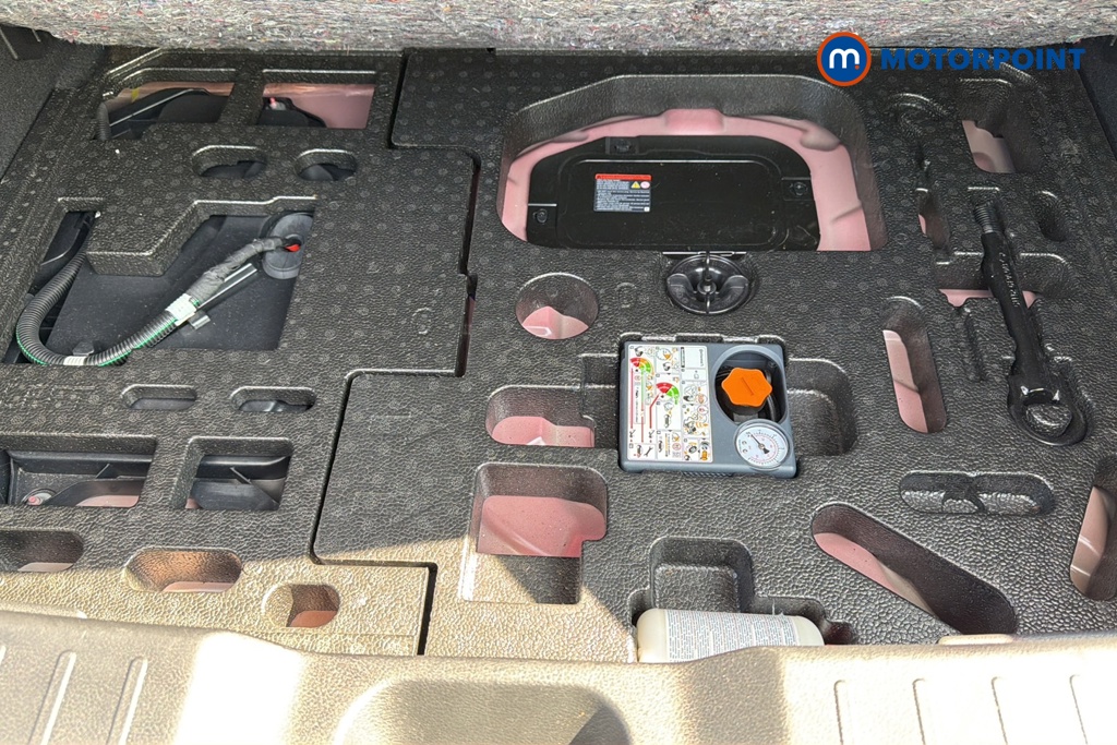 Nissan Juke N-Connecta Automatic Petrol-Electric Hybrid SUV - Stock Number (1639401) - 33rd supplementary image