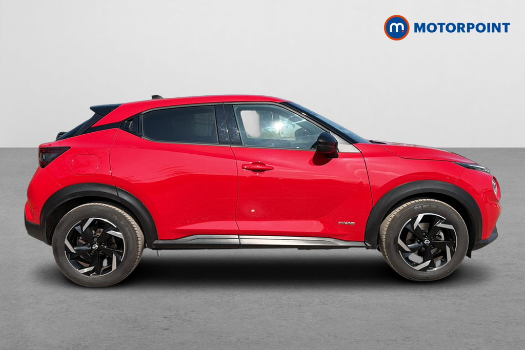 Nissan Juke N-Connecta Automatic Petrol-Electric Hybrid SUV - Stock Number (1639401) - Passenger side