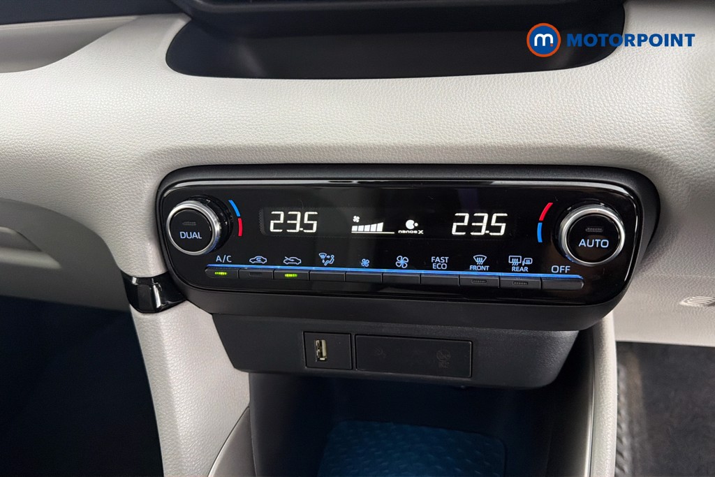 Toyota Yaris Excel Automatic Petrol-Electric Hybrid Hatchback - Stock Number (1612938) - 12th supplementary image