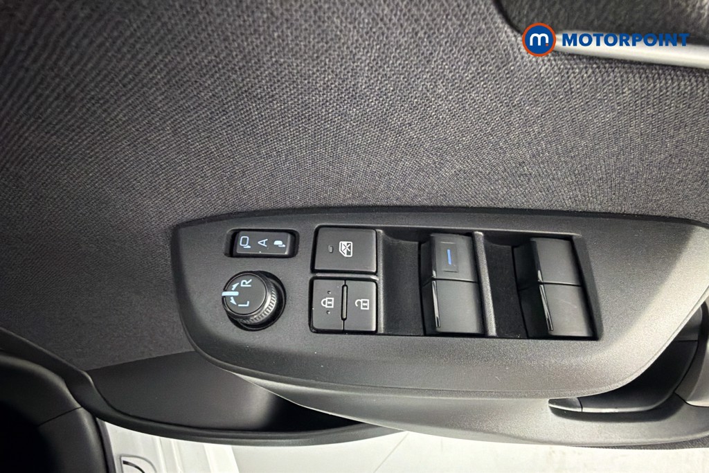 Toyota Yaris Excel Automatic Petrol-Electric Hybrid Hatchback - Stock Number (1612938) - 20th supplementary image