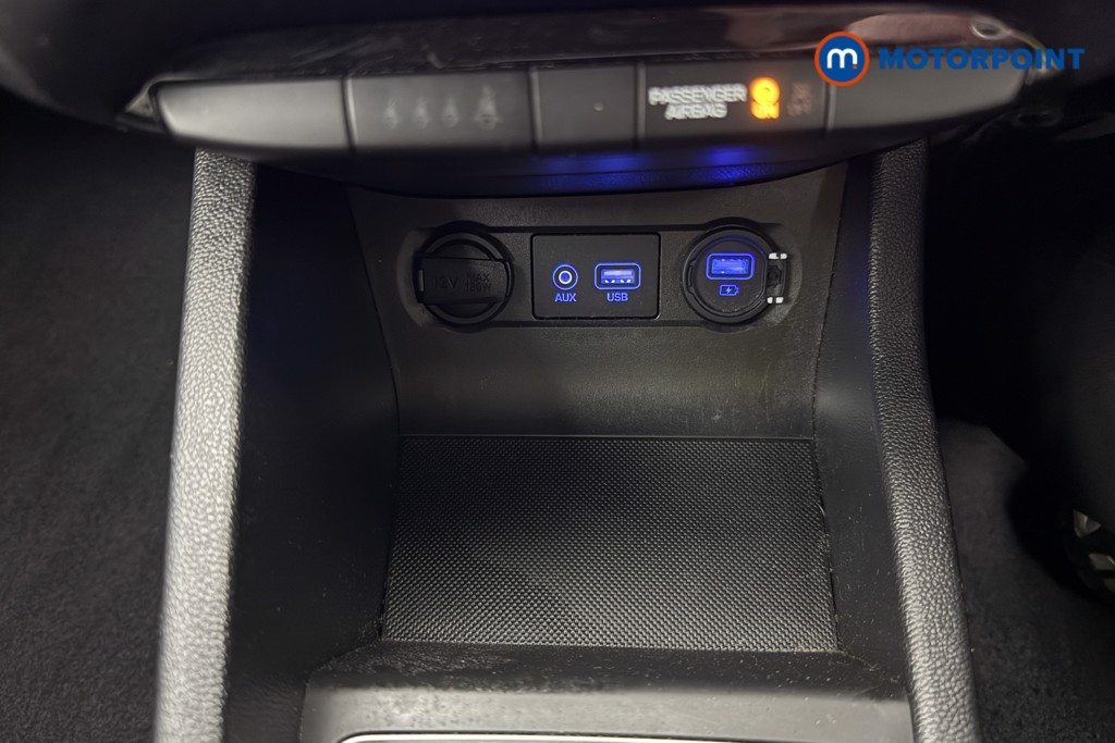 Hyundai I20 Premium Nav Manual Petrol Hatchback - Stock Number (1623803) - 14th supplementary image