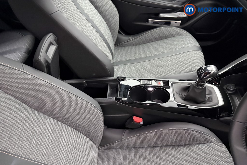 Peugeot 2008 Allure Manual Petrol SUV - Stock Number (1624990) - 12th supplementary image