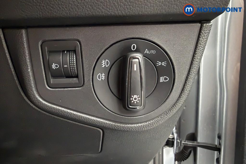 Volkswagen Taigo Life Manual Petrol SUV - Stock Number (1625225) - 5th supplementary image