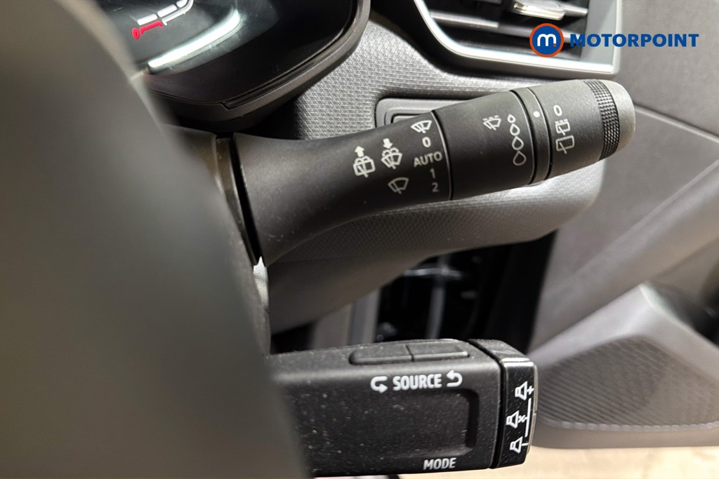 Renault Clio Evolution Manual Petrol Hatchback - Stock Number (1625788) - 7th supplementary image