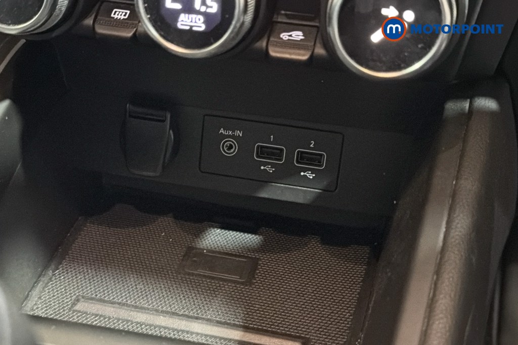 Renault Clio Evolution Manual Petrol Hatchback - Stock Number (1625788) - 17th supplementary image