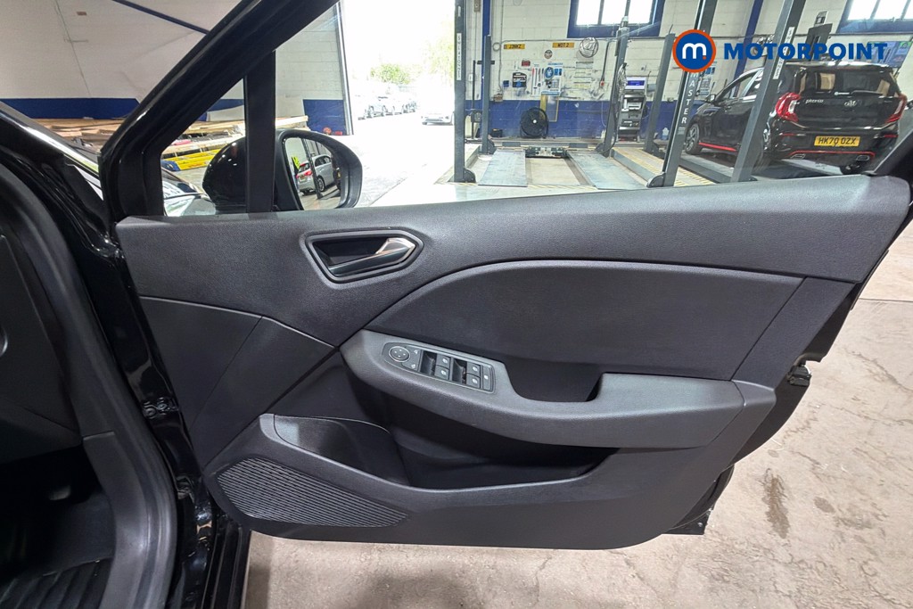 Renault Clio Evolution Manual Petrol Hatchback - Stock Number (1625788) - 19th supplementary image