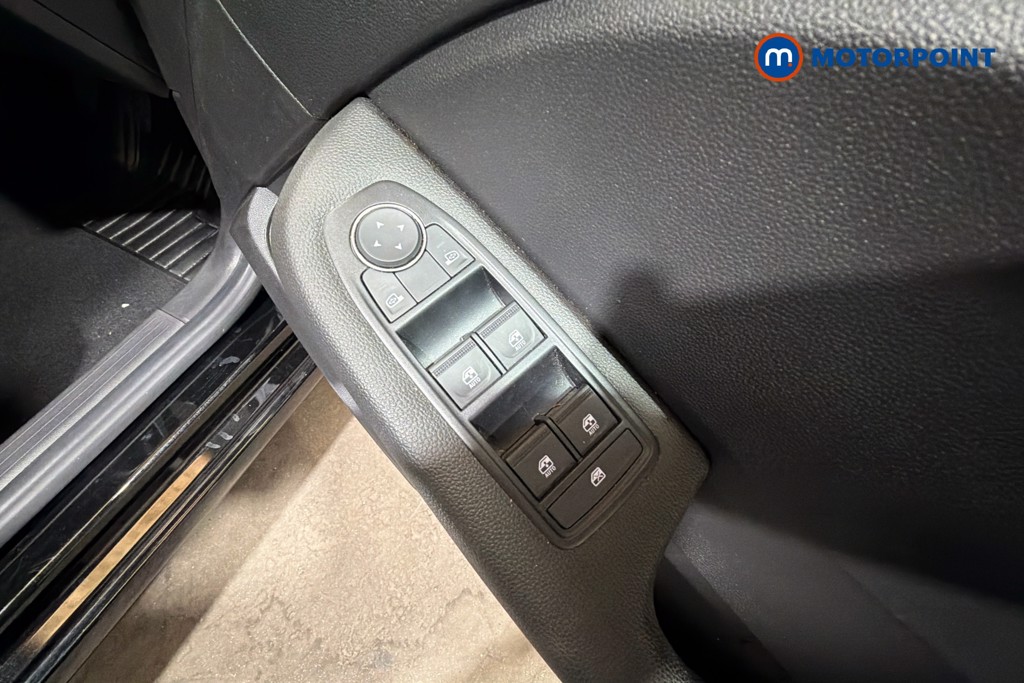 Renault Clio Evolution Manual Petrol Hatchback - Stock Number (1625788) - 20th supplementary image