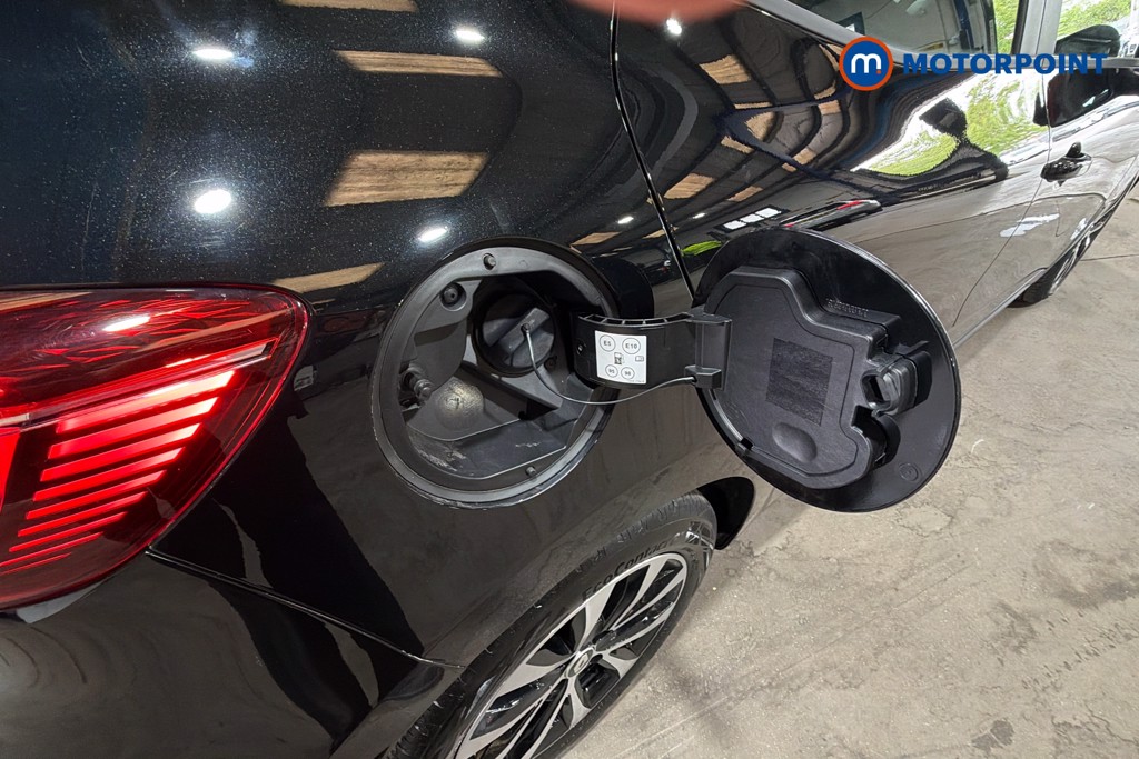 Renault Clio Evolution Manual Petrol Hatchback - Stock Number (1625788) - 41st supplementary image