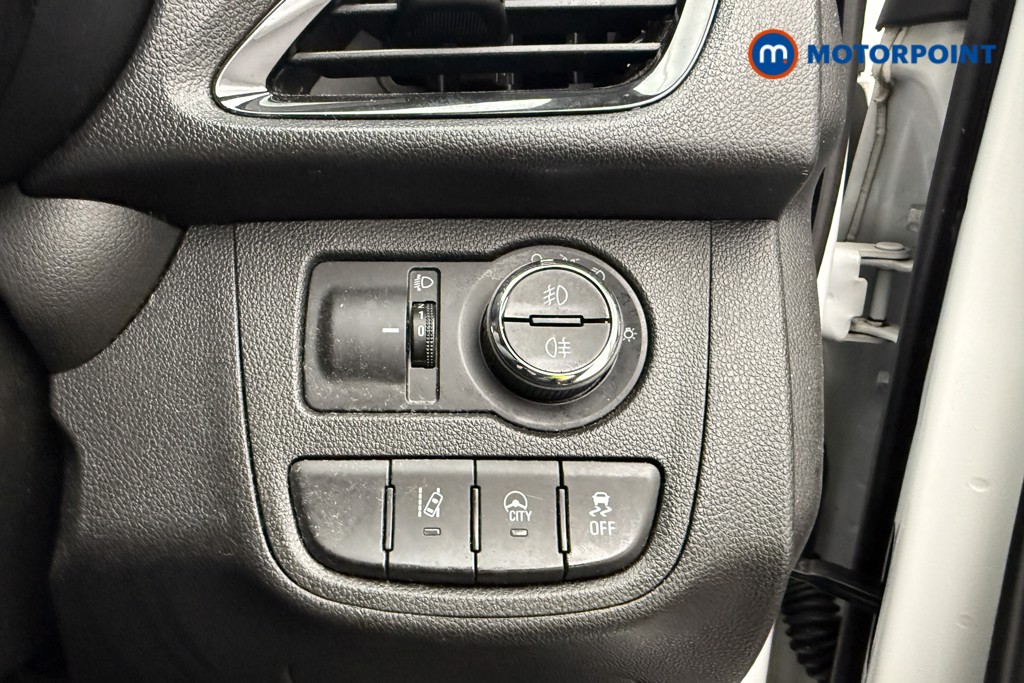 Vauxhall Viva SE Manual Petrol Hatchback - Stock Number (1626403) - 14th supplementary image