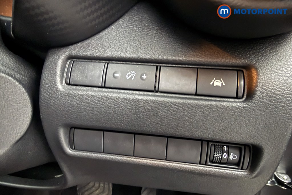 Nissan Juke N-Connecta Automatic Petrol-Electric Hybrid SUV - Stock Number (1626832) - 5th supplementary image