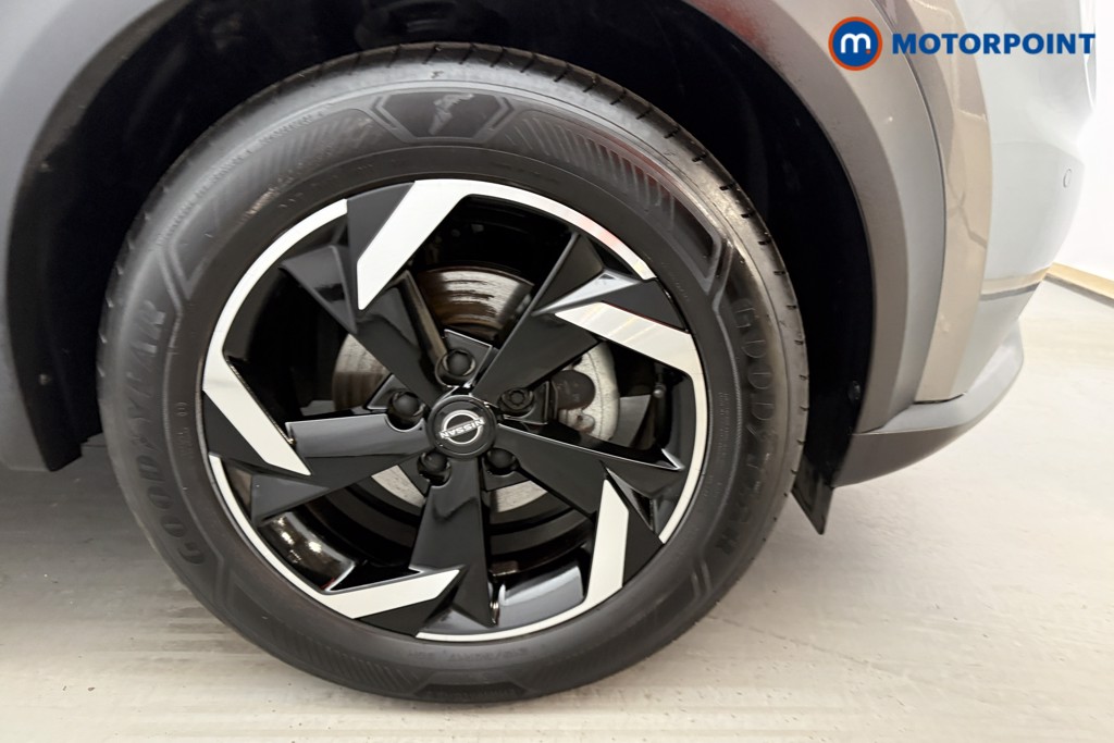 Nissan Juke N-Connecta Automatic Petrol-Electric Hybrid SUV - Stock Number (1626832) - 25th supplementary image